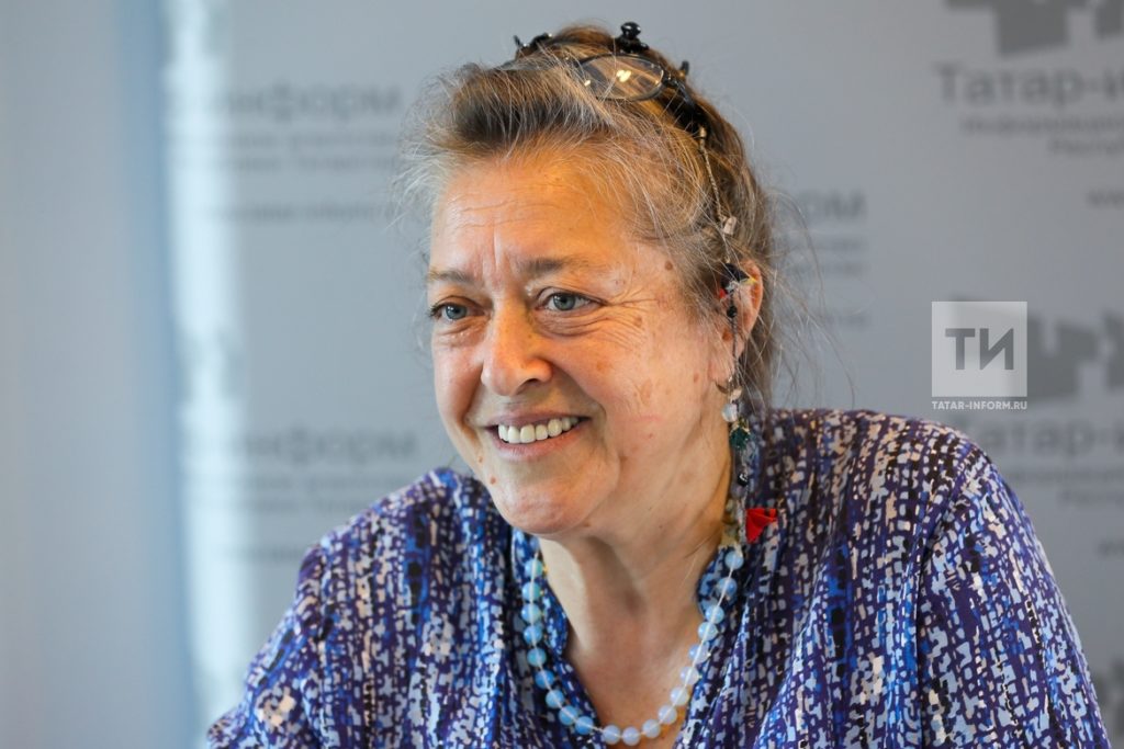 Gülten Urallı, Tatar-inform