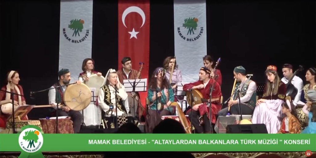 Tarz-ı Vefa Kervanı sahnede, 22 Şubat 2020 Ankara konseri.