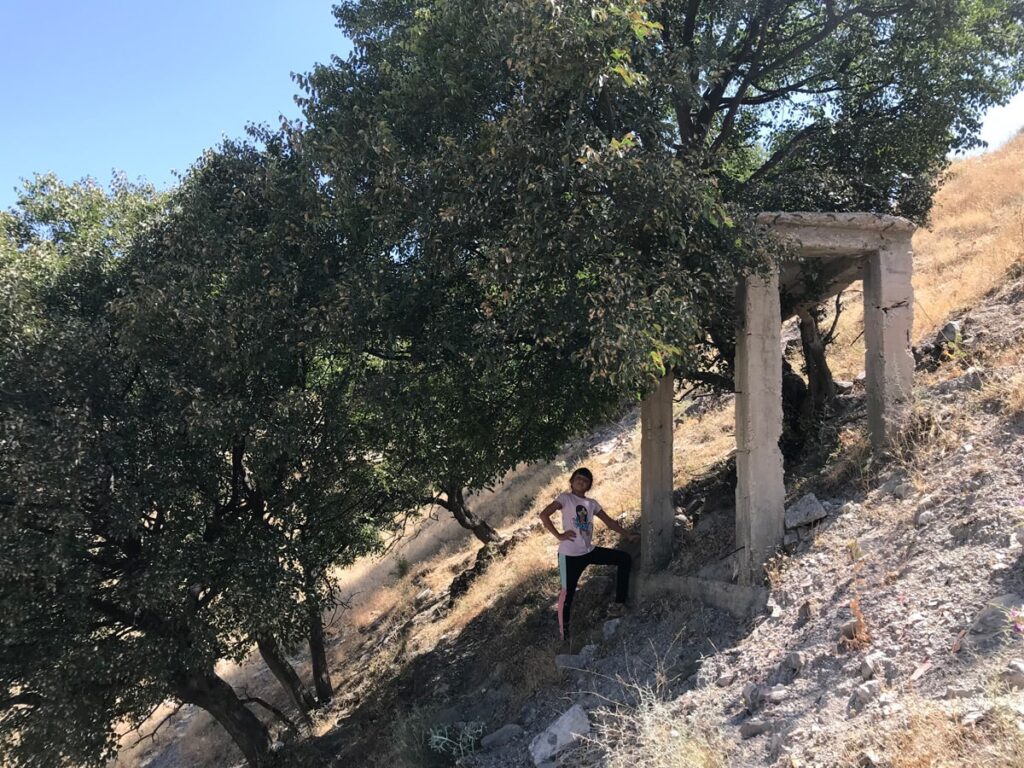 İsparta Uluborlu Yunus Emre türbesi alt taraftan görünüm.